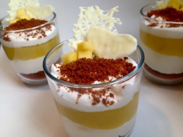 Coconut mousse with mango and Bastogne