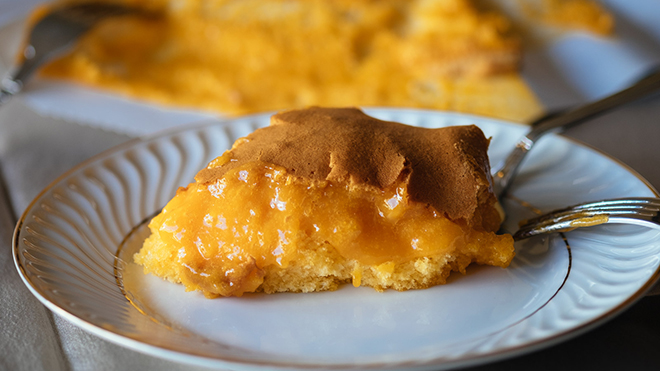 Pão de ló de Alfeizerão (Portuguese Sponge Cake Alfeizerão Style)